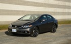 Tous les modèles de la famille Civic, incluant le coupé et l'hybride, sont modifiés pour 2013.