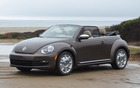 C'est le toit baissé qu'on apprécie le plus une Beetle Cabriolet... à condition qu'il fasse beau!