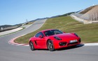 La Porsche Cayman S 2014 à l'assaut des virages sur le Circuito Internacional Algarve au Portugal