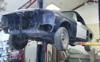 Ce n'est pas évident sur cette photo mais notre Mustang est passablement complète