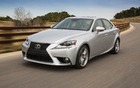 Pour 2014, on retrouve la calandre cintrée qui caractérise les Lexus depuis quelque temps.