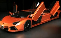 Lamborghini Aventador Limo: Pour votre prochain bal de graduation!
