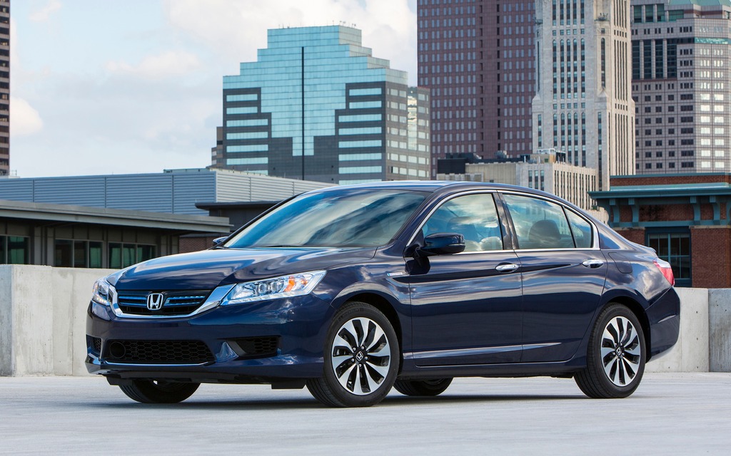 2014 Honda Accord Hybrid: This Time, it’s Serious - The Car Guide