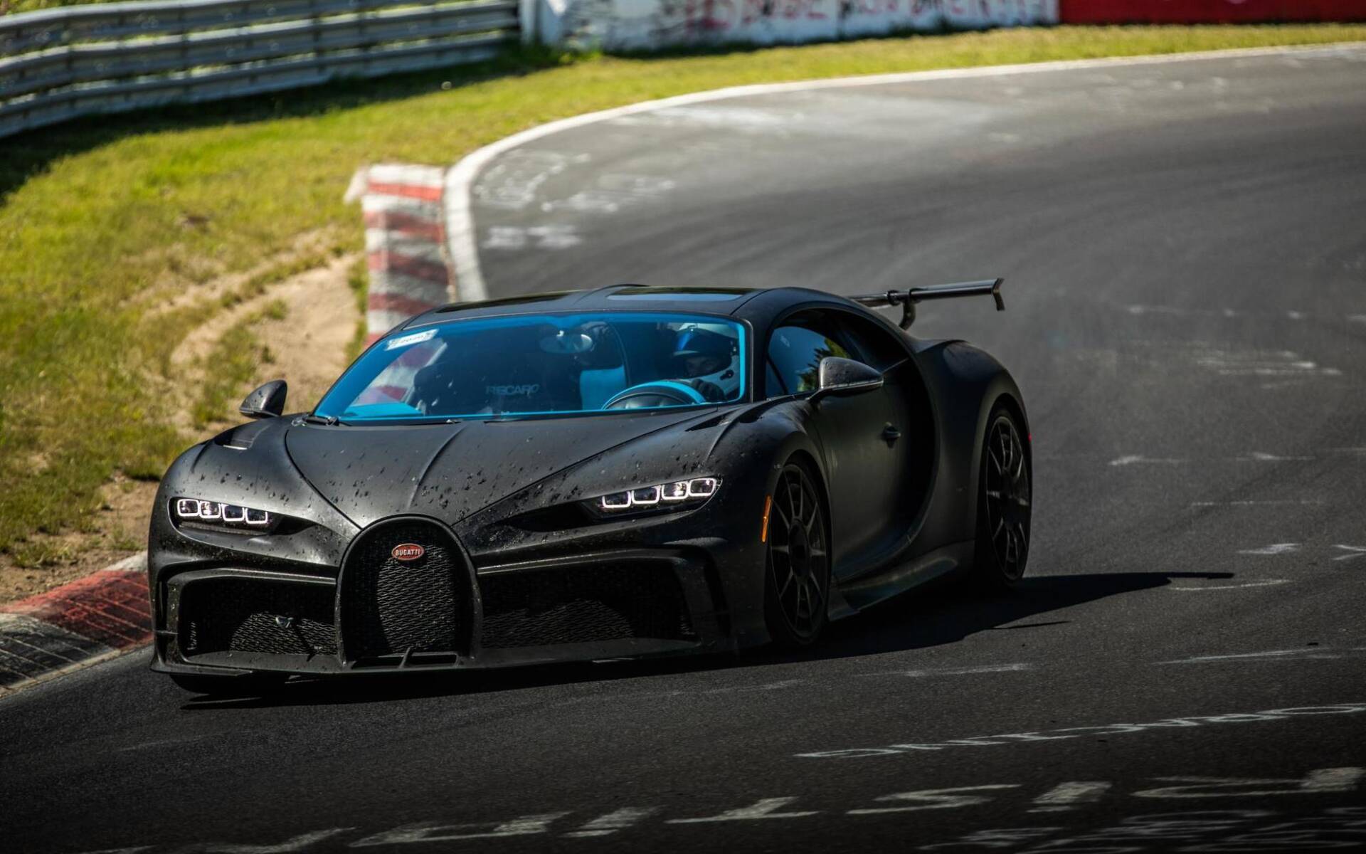 Une très rare Bugatti Chiron Pur Sport arrive à Montréal Guide Auto