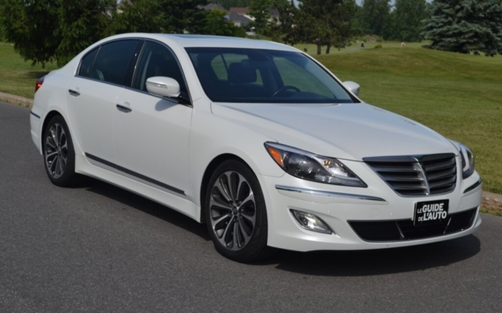 2013 Hyundai Genesis 2dr I4 Man *Ltd Avail* Specifications - The Car Guide