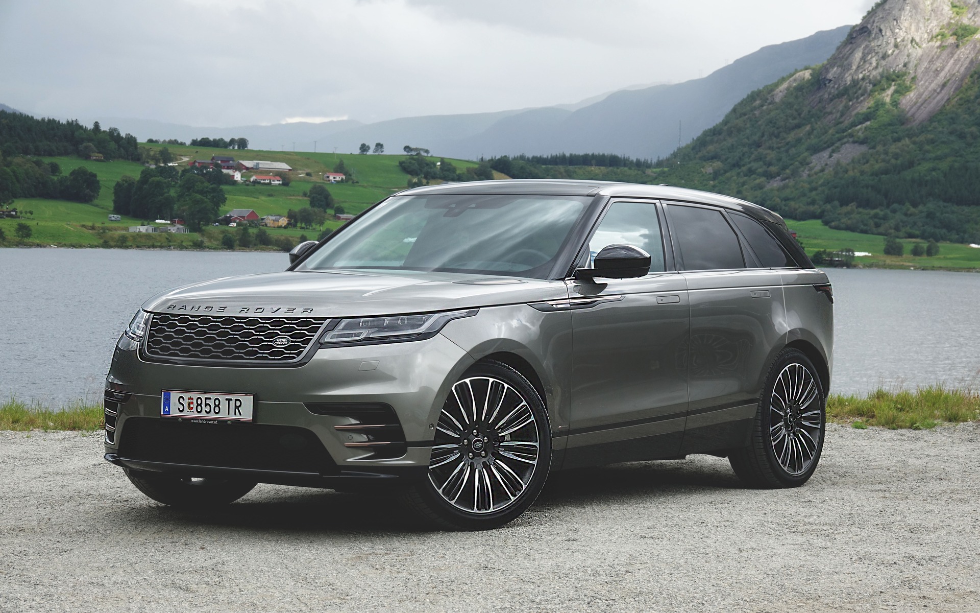 2019 Land Rover Range Rover Velar R-Dynamic HSE P380 Specifications