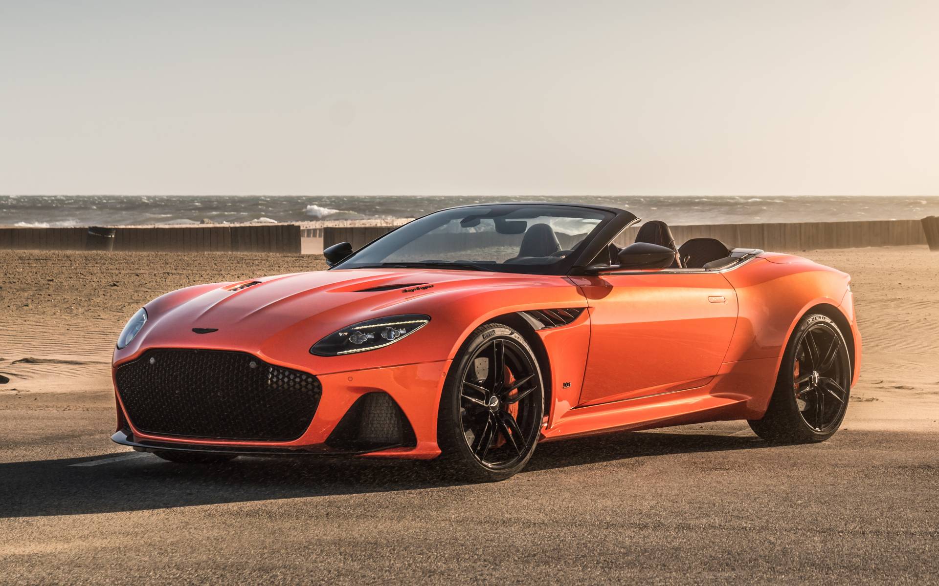 Астон мартин dbs superleggera