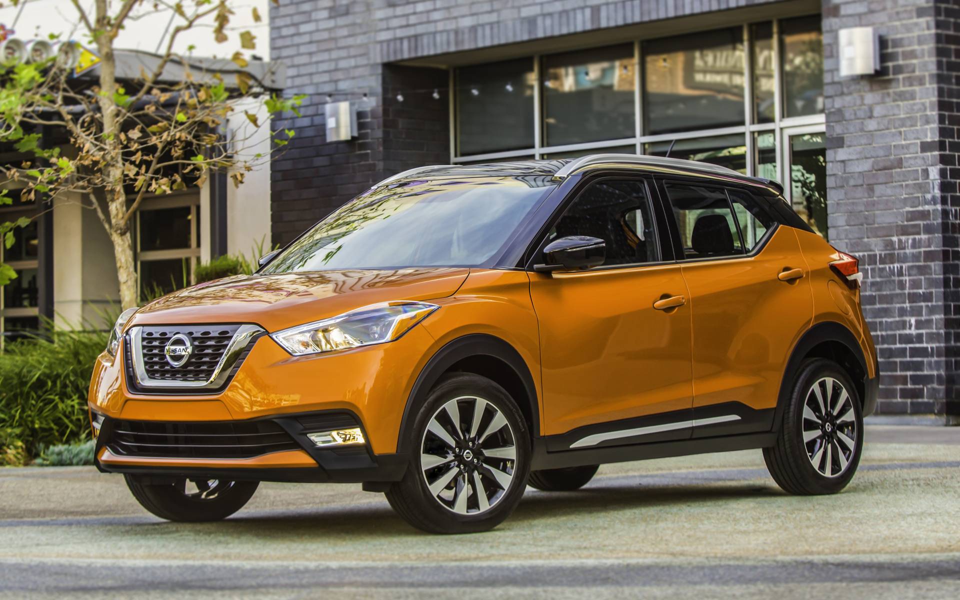 nissan kicks live